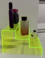 3 Katlı Pleksi Merdiven Stand Neon Yeşil